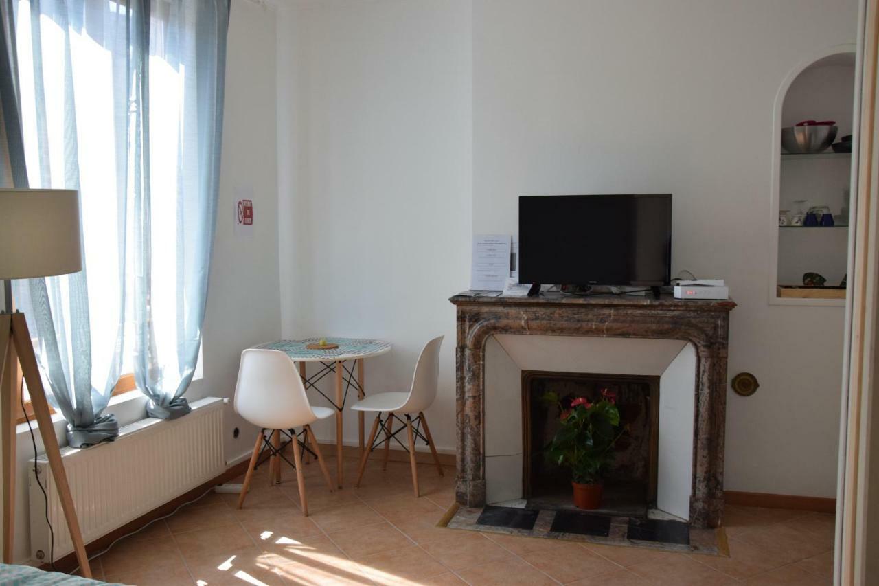 Joli Studio Plein Centre De Milly La Foret Luaran gambar